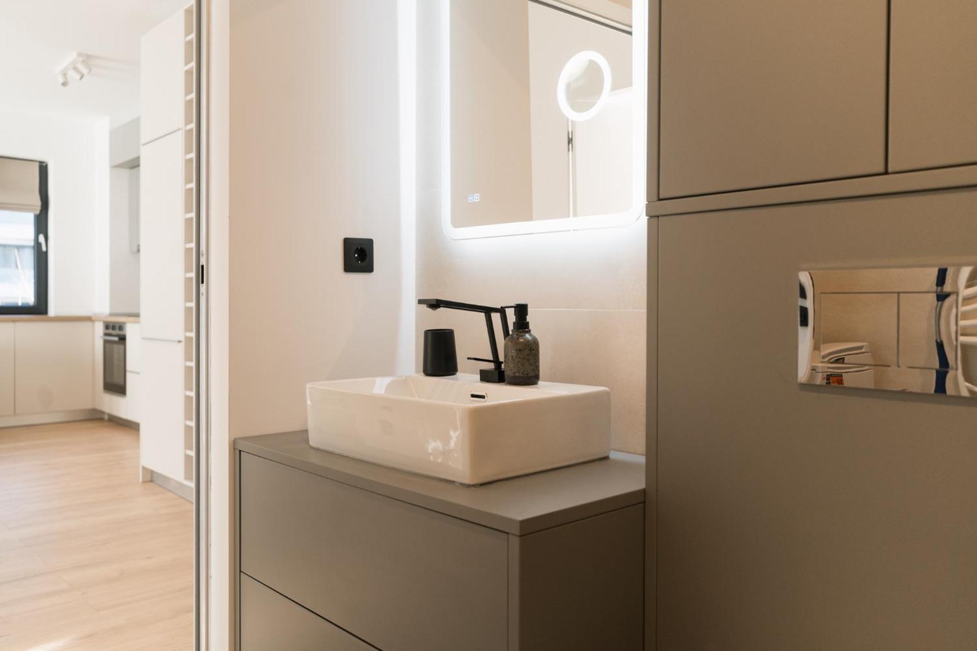 Flow Apartment 1 Bedroom With Parking Cluj-Napoca Ngoại thất bức ảnh